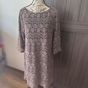 Jessica Howard Lace Scalloped Sequined Shift Dress Taupe/Ivory and black size 14